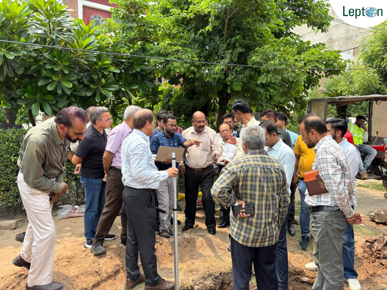 Lepton field team conducting a GNSS-based survey for a BharatNet fibre corridor