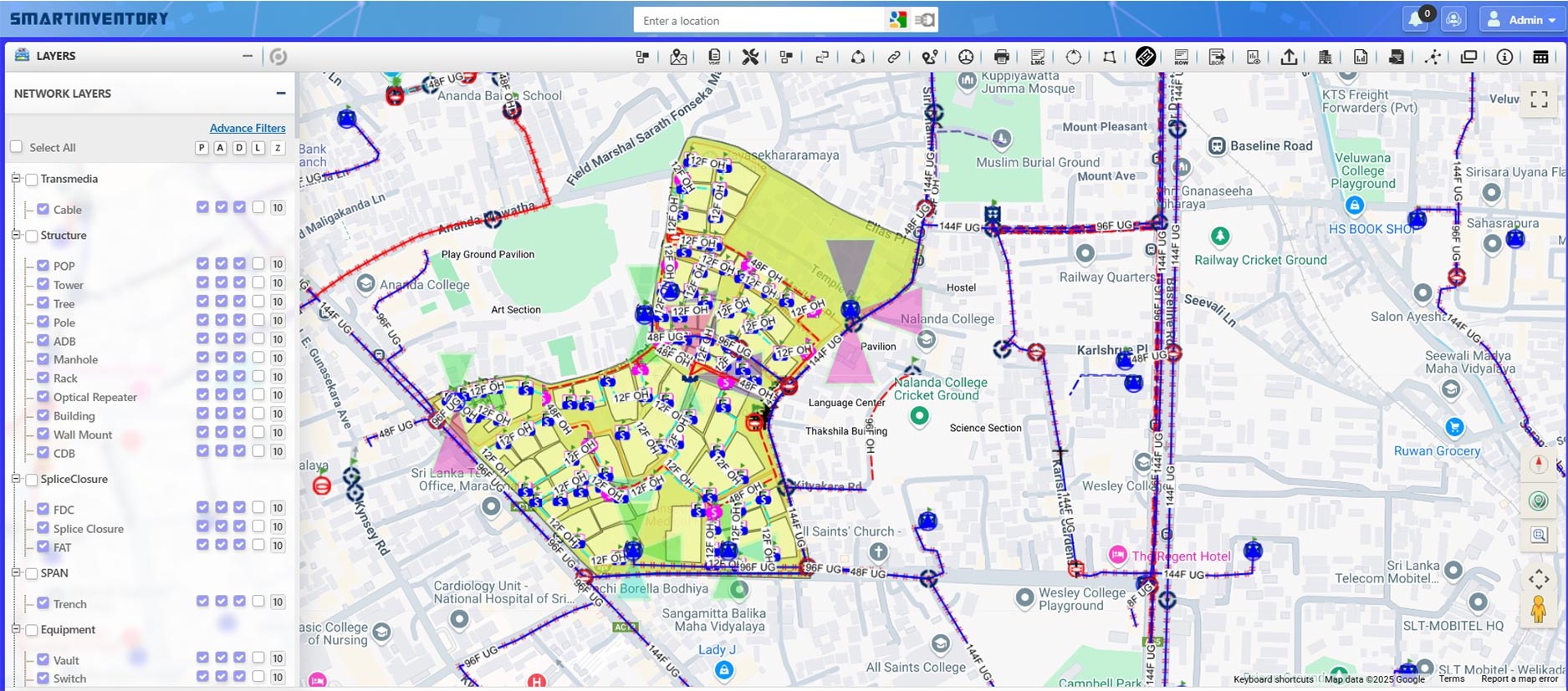 SmartInventory FTTx planning canvas: served-area polygons, splitter and FAT positions, and 12F to 144F cable runs planned over a live basemap